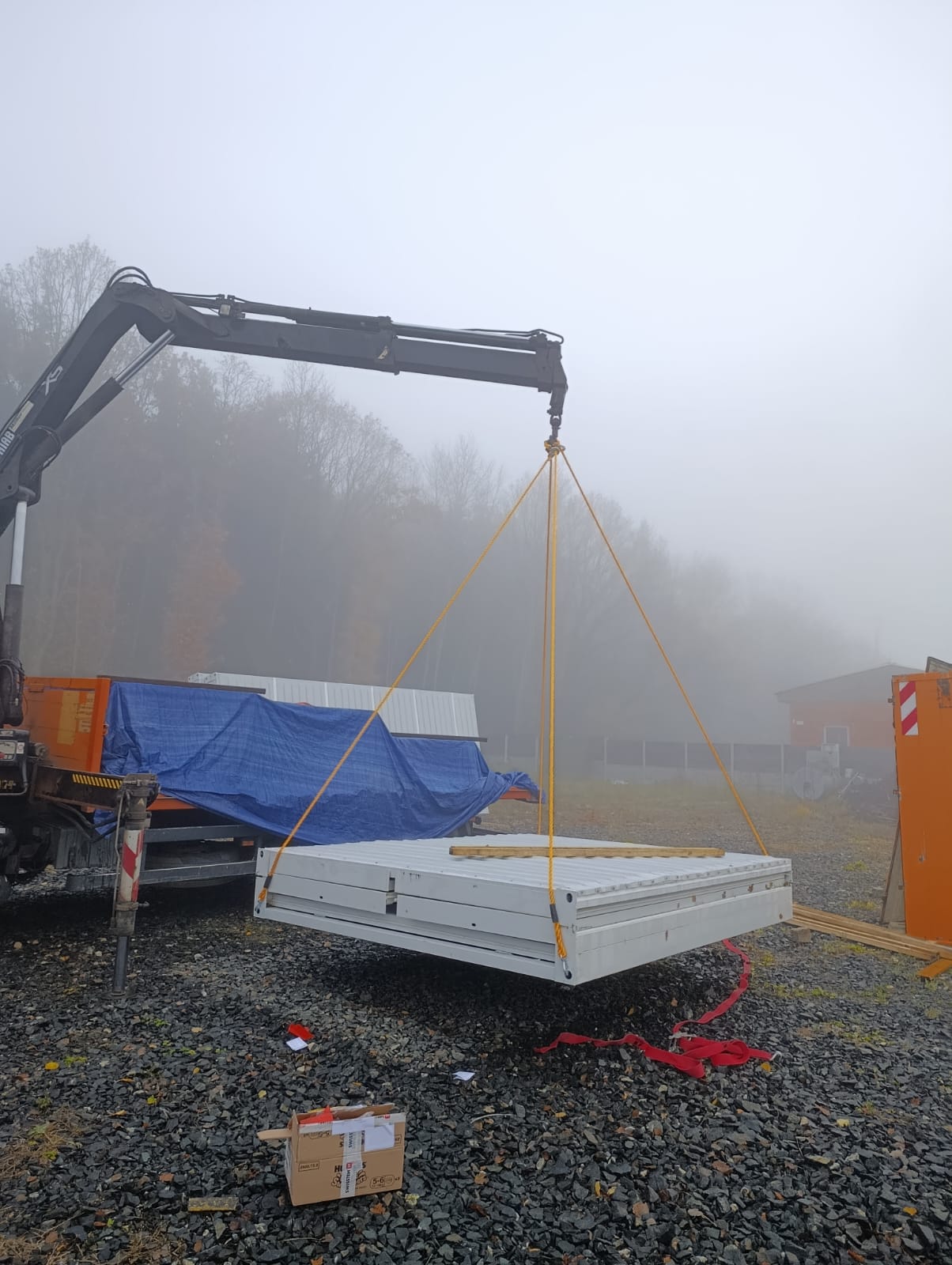 Stěnové panely kontejneru