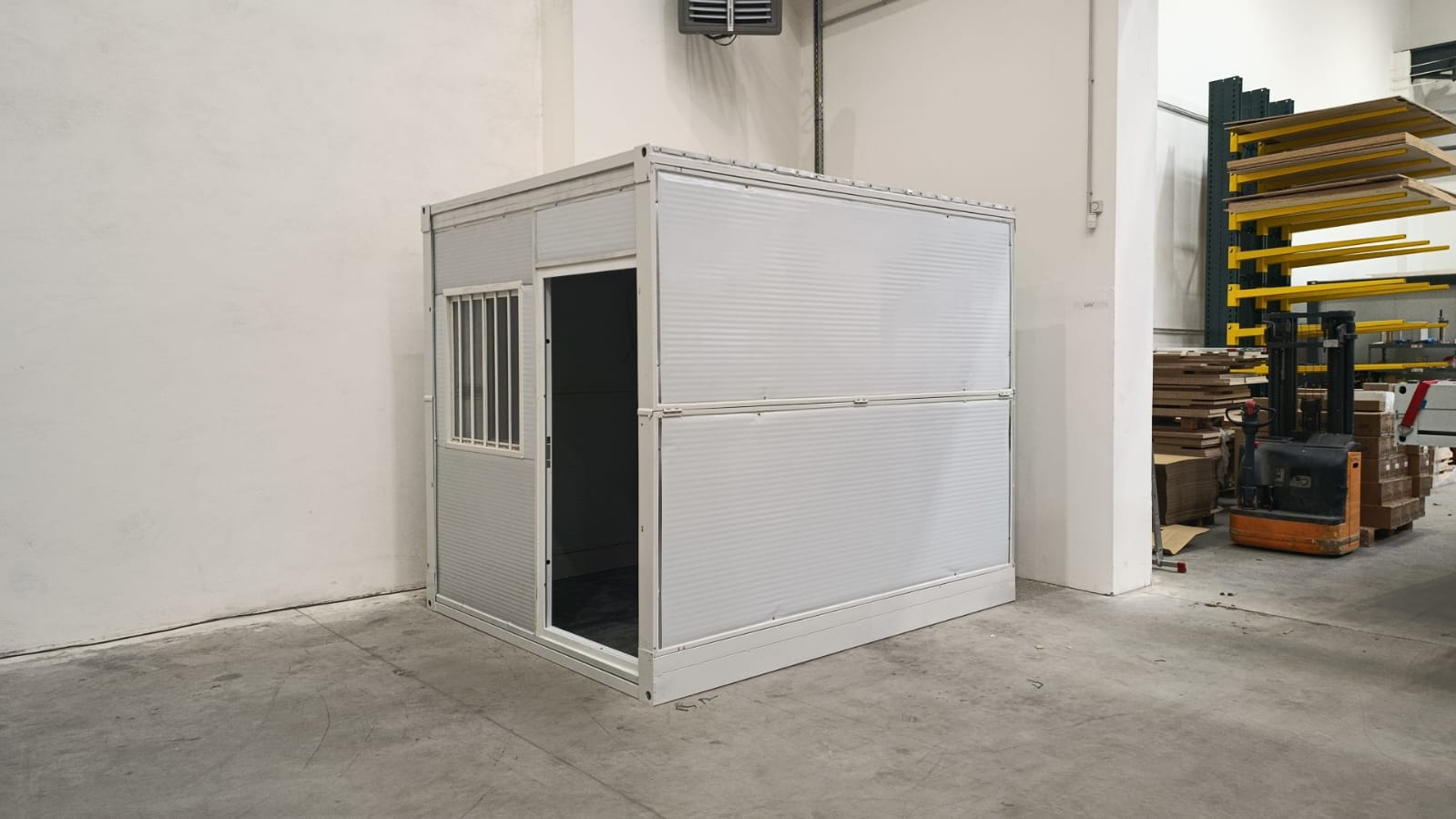 Stěnové panely kontejneru